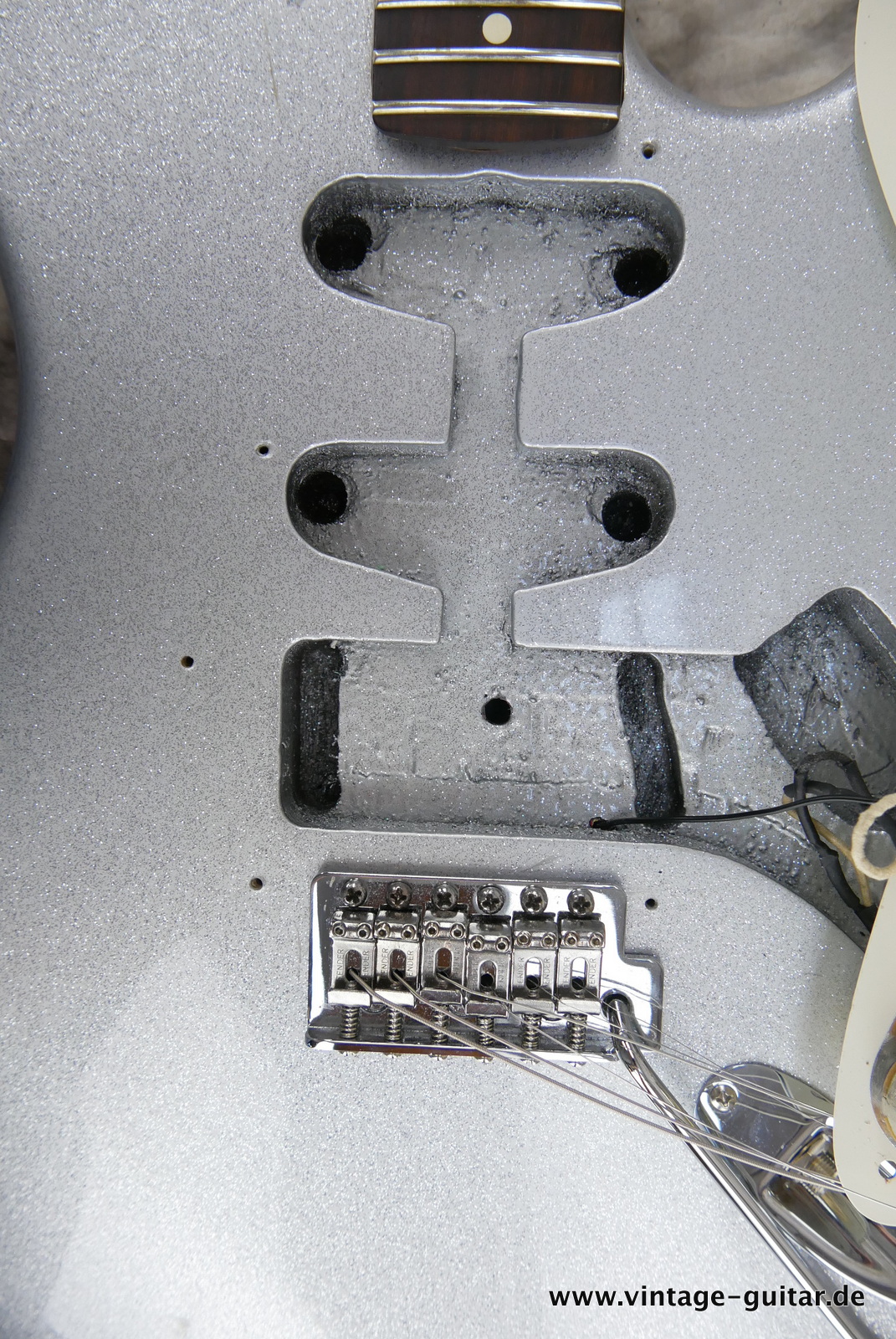 img/vintage/5435/Fender_Stratocaster_built_from_parts_US_neck_ silver_sparkle_2021-017.JPG